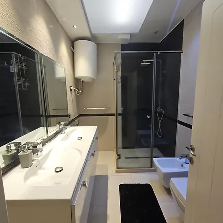 Xclusive Skanderbeg Square Apartmán *