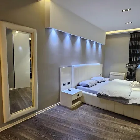 Xclusive Skanderbeg Square Apartmán