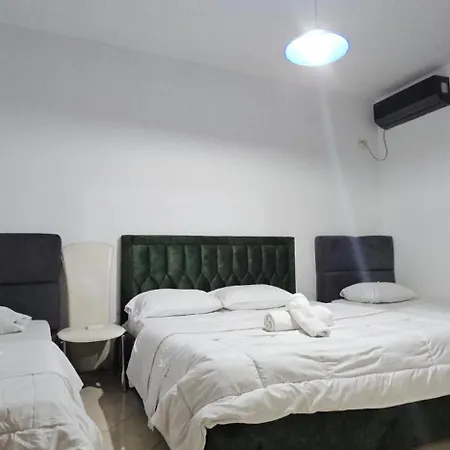Xclusive Skanderbeg Square Apartmán *